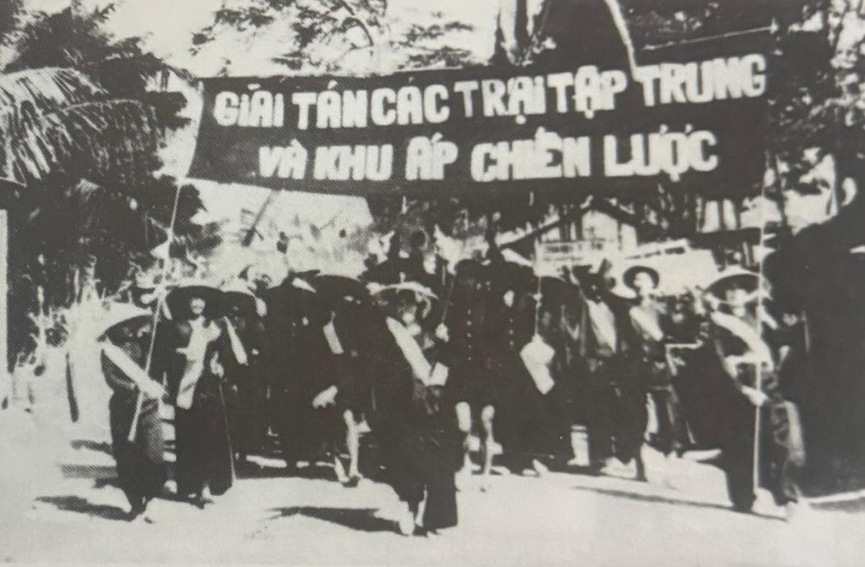 CHIẾN CÔNG 26. LỰC LƯỢNG AN NINH KHU IX VẬN ĐỘNG NHÂN DÂN ĐẤU TRANH GIẢI TÁN TRẠI TẬP TRUNG, PHÁ “ẤP CHIẾN LƯỢC”