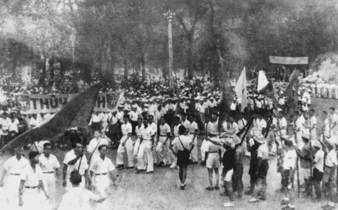Phong trò Xô viết Nghệ - Tĩnh (1930 – 1931). Ảnh: Tranh sơn dầu