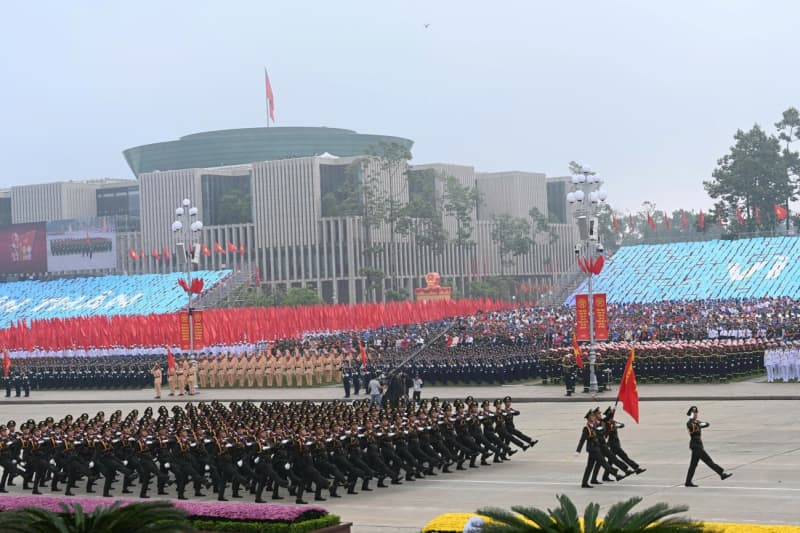 Khối nam sĩ quan ANND tại lễ diễu binh, diễu hành mừng 80 năm Cách mạng Tháng Tám thành công và Quốc khánh 2/9 (Nguồn: Báo CAND điện tử)
