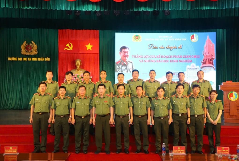 Ảnh trong chuyên đề 80 năm An ninh nhân dân
